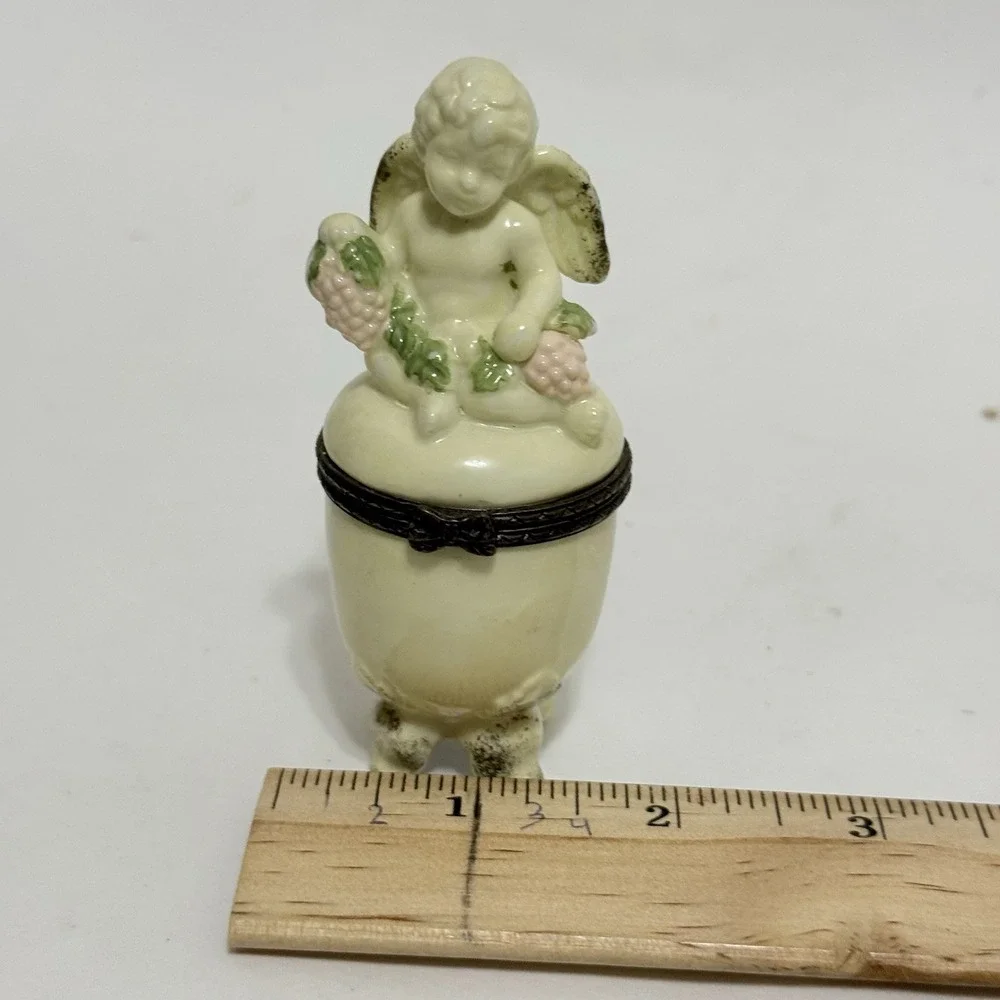 Vintage Midwest of Cannon Falls Cherub Grapes Porcelain Hinged Trinket Box 4